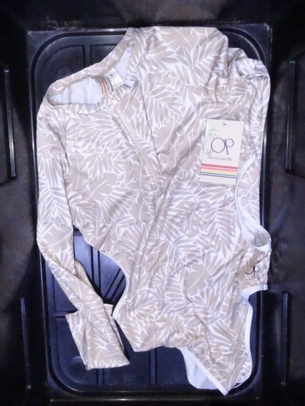 Ocean Pacific Long Sleeve One Piece Rash Guard Swimsuit Size M Beige White